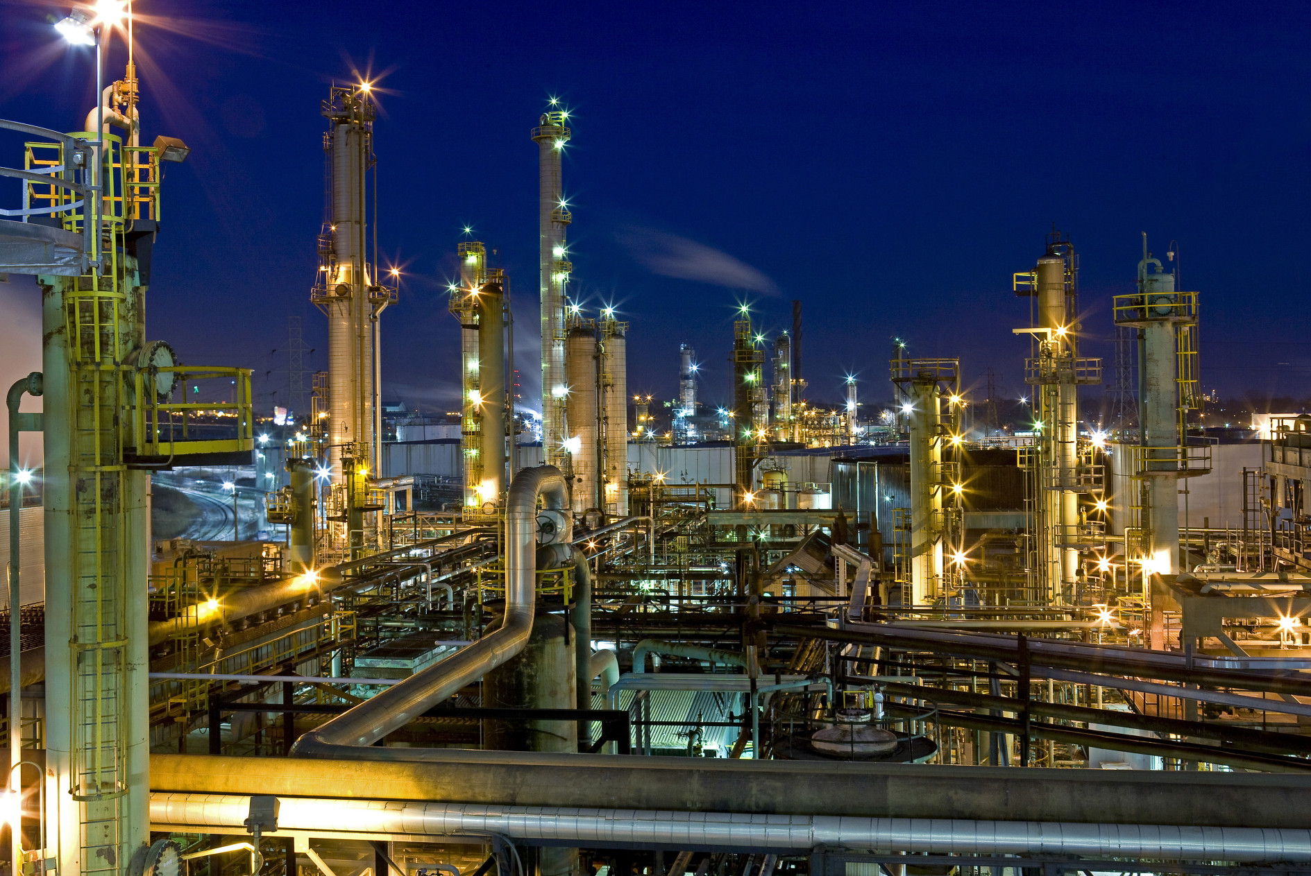 The Fuse | Glut of Refined Products to Weigh on Oil Prices - The Fuse